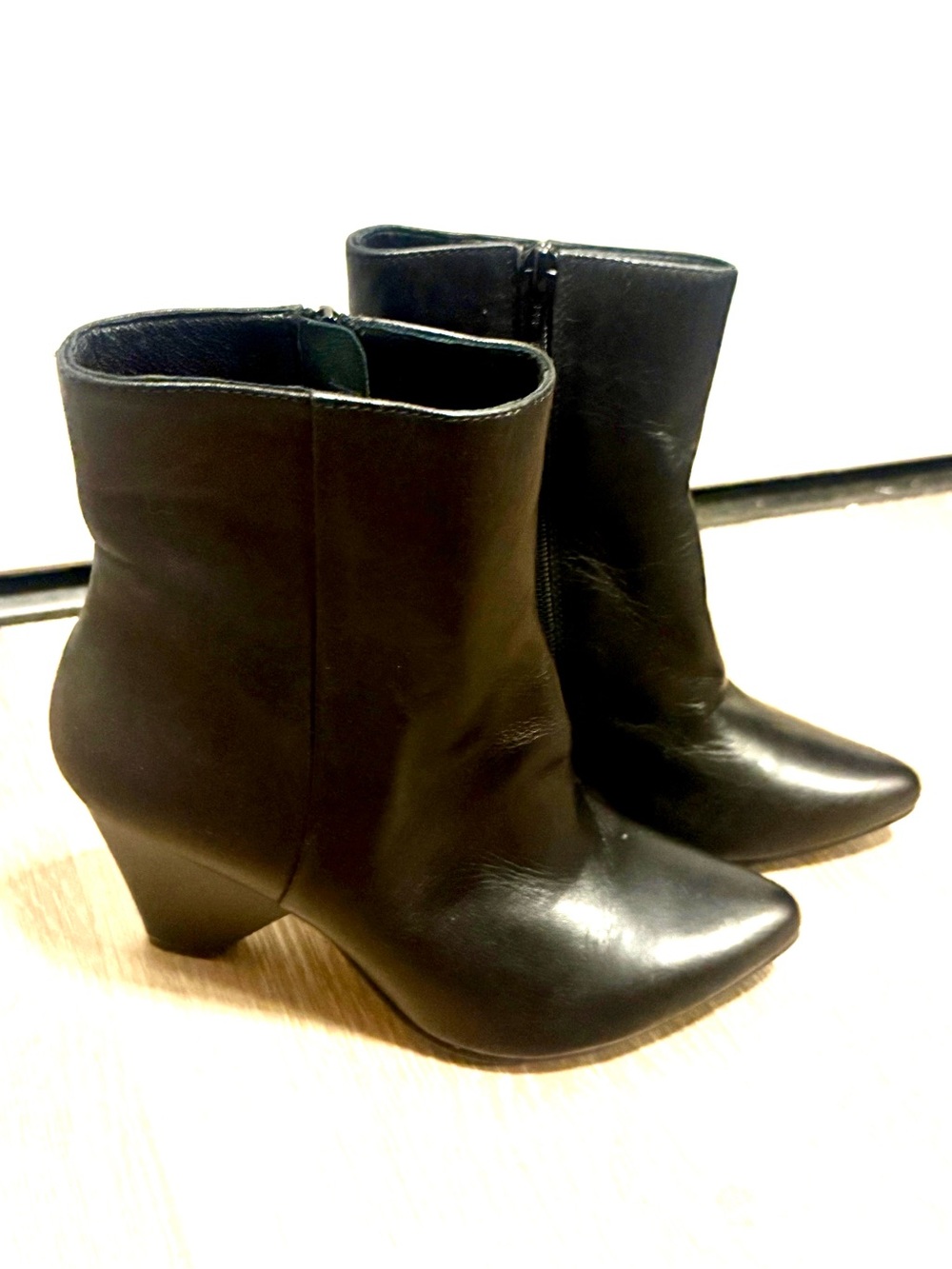 MARCELLA | Classic Black Leather Pointed Ankle Boots with Block Heel - Picture 7 of 7
